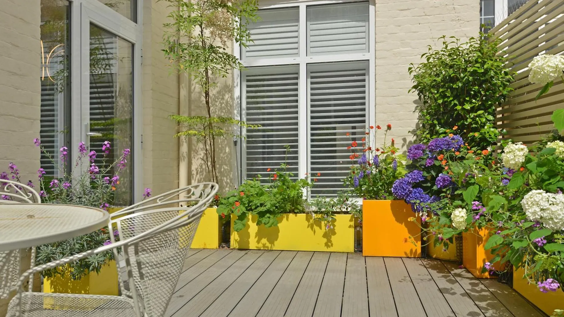 Apartment 1 24 Cathedral Yard Cathedral View Exeter 0*,  Reino Unido