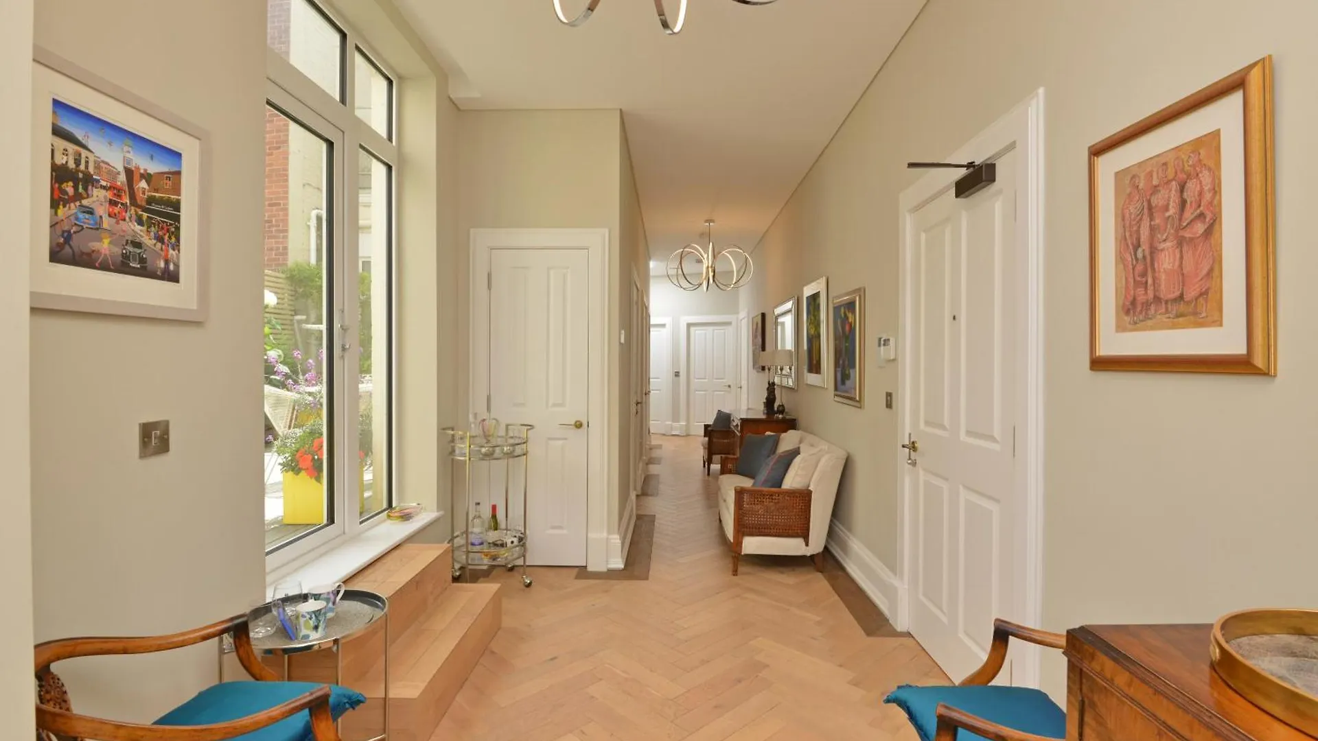 Apartment 1 24 Cathedral Yard Cathedral View Exeter 0*,  Reino Unido